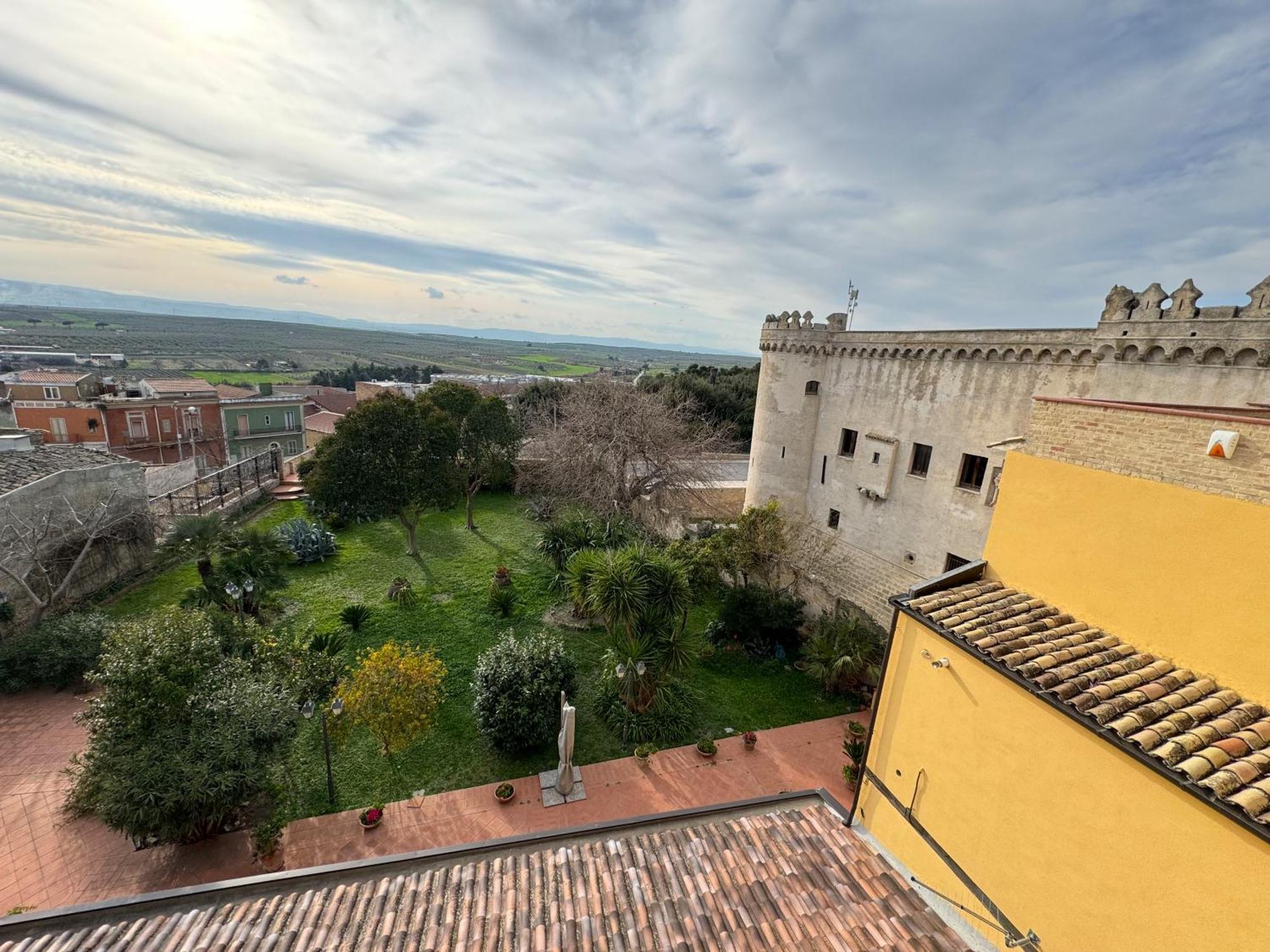 B&B Palazzo Croghan Torre Maggiore Exterior foto
