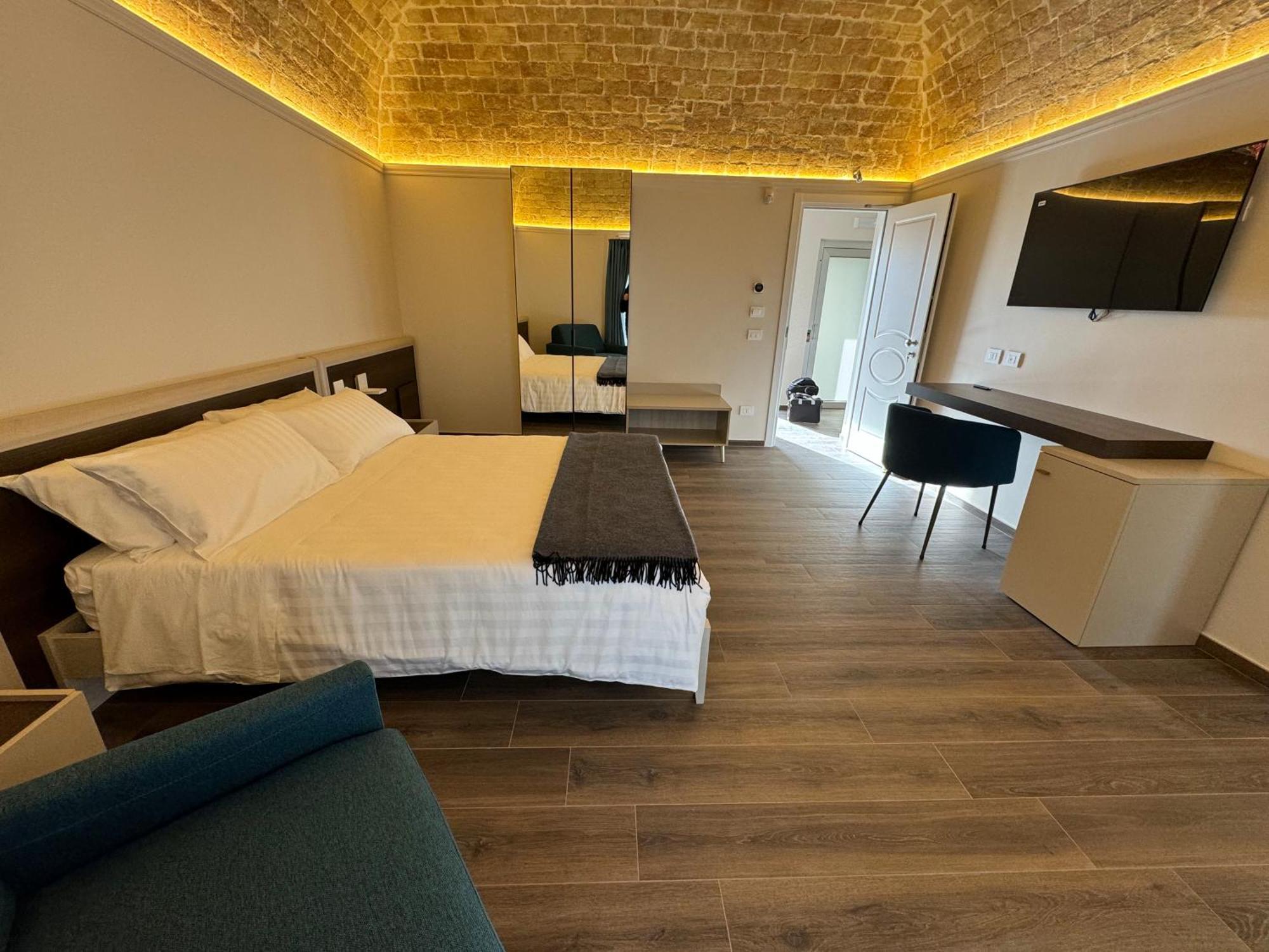 B&B Palazzo Croghan Torre Maggiore Exterior foto