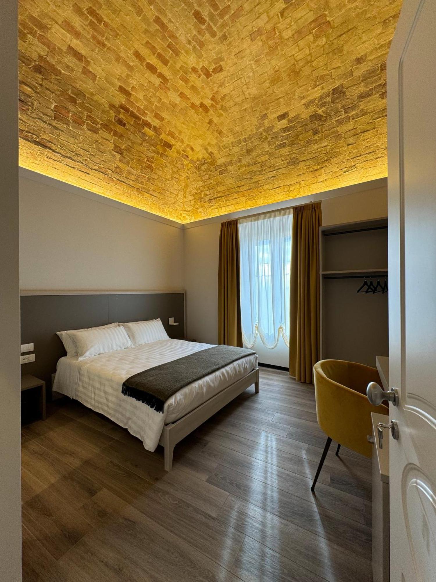 B&B Palazzo Croghan Torre Maggiore Exterior foto